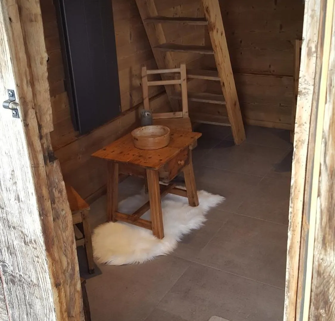 Gite / Chalet Meuble Pour 2 Personnes Le 1780 Saint-Victor-de-Cessieu Holiday home