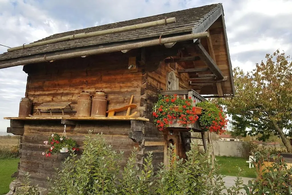Gite / Chalet Meuble Pour 2 Personnes Le 1780 Saint-Victor-de-Cessieu 0*,