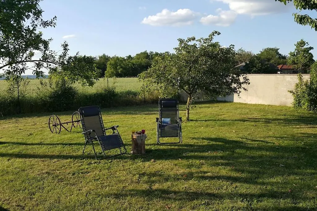 Gite / Chalet Meuble Pour 2 Personnes Le 1780 Saint-Victor-de-Cessieu 펜션